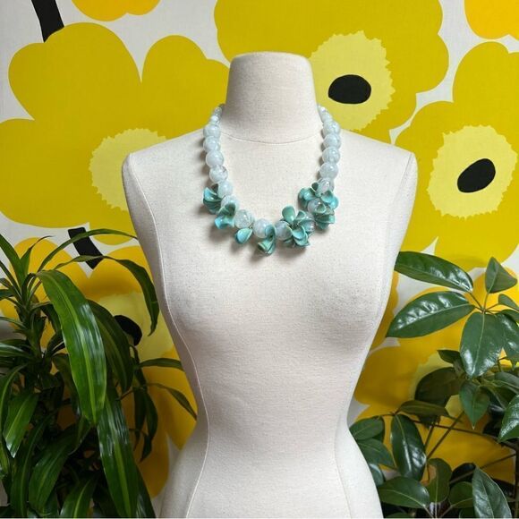 Huge Oversized Chunky Mint Green 3D Beaded Statement Necklace - Picture 5 of 9